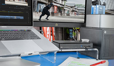 thunderbolt 3 pro dock lifestyleblue