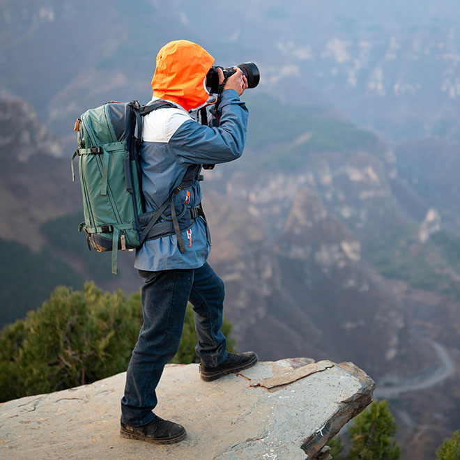 owc atlas usb4 cfx4b reader photographer mountains