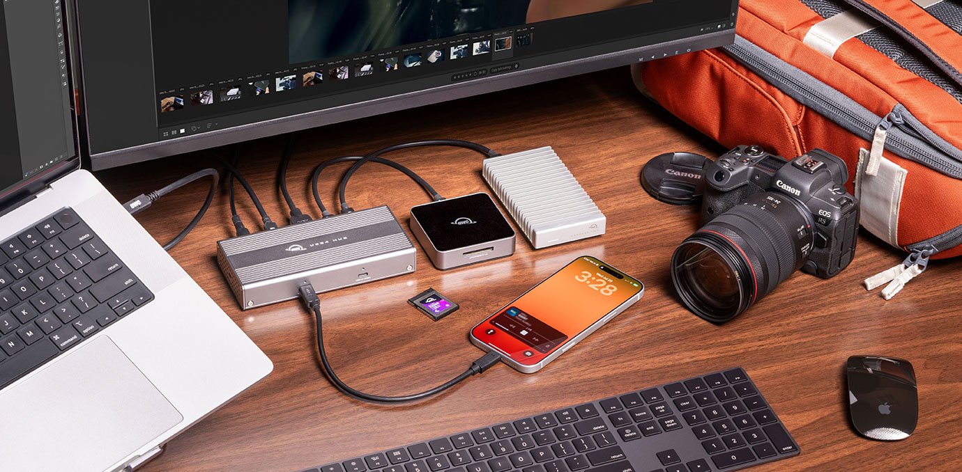 OWC USB4 Hubを使う写真家のライフスタイル写真